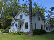 122 S 7TH AVE, a Italianate house, built in Sturgeon Bay, Wisconsin in 1887.