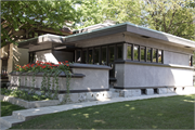 2714 W BURNHAM ST, a Prairie School house, built in Milwaukee, Wisconsin in 1915.