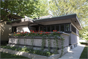 2714 W BURNHAM ST, a Prairie School house, built in Milwaukee, Wisconsin in 1915.
