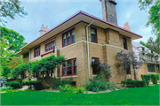 2726 E LINNWOOD AVE, a Prairie School house, built in Milwaukee, Wisconsin in 1912.