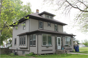 815 S ASHLAND AVE, a American Foursquare house, built in Green Bay, Wisconsin in 1900.