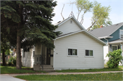 511 5TH ST, a Front Gabled house, built in Green Bay, Wisconsin in 1900.