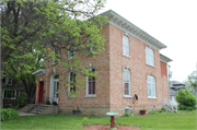 106-108 N ASHLAND AVE, a Italianate duplex/two-flat, built in Green Bay, Wisconsin in 1881.