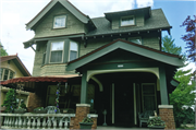 1933 N HI-MOUNT BLVD, a Arts and Crafts house, built in Milwaukee, Wisconsin in 1912.