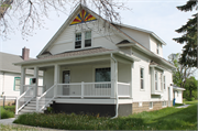422-422 1/2 5TH ST, a Front Gabled house, built in Green Bay, Wisconsin in 1903.