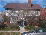 406 16TH ST, a Craftsman house, built in Racine, Wisconsin in 1907.