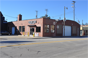 117 W NATIONAL AVE 117 W NATIONAL AVE, a Commercial Vernacular garage (residential), built in Milwaukee, Wisconsin in 1916.