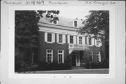 1515 MICHIGAN AVE, a Colonial Revival/Georgian Revival house, built in Manitowoc, Wisconsin in 1920.