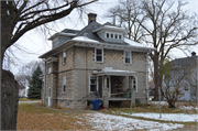 805 RACINE ST, a American Foursquare house, built in Menasha, Wisconsin in 1910.