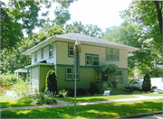 2015 CHADBOURNE AVE 2015 CHADBOURNE AVE, a Prairie School house, built in Madison, Wisconsin in 1913.