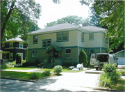 2015 CHADBOURNE AVE 2015 CHADBOURNE AVE, a Prairie School house, built in Madison, Wisconsin in 1913.
