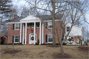 815 NICOLET AVE, a Neoclassical/Beaux Arts house, built in De Pere, Wisconsin in 1940.