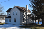 4045 US HIGHWAY 18, a Queen Anne house, built in Dodgeville, Wisconsin in 1880.