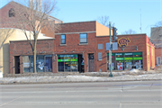 607-609 E WASHINGTON AVE, a Commercial Vernacular small retail building, built in Madison, Wisconsin in 1915.