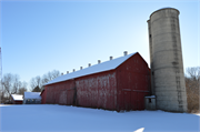 1907 Hawkinson Rd, a Astylistic Utilitarian Building barn-tobacco, built in Dunn, Wisconsin in 1915.