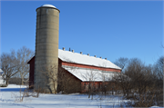 1907 Hawkinson Rd, a Astylistic Utilitarian Building barn-tobacco, built in Dunn, Wisconsin in 1915.
