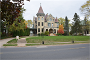 1419 CASS ST, a Romanesque Revival house, built in La Crosse, Wisconsin in 1891.