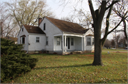 N9560 Palmyra Road, a house, built in Eagle, Wisconsin in 1940.