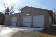 532 N Main St, a Astylistic Utilitarian Building machine shed, built in Adams, Wisconsin in 2000.