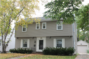 1134 S CLAY ST, a Colonial Revival/Georgian Revival house, built in Green Bay, Wisconsin in 1925.