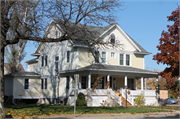 102 S ASHLAND AVE, a Colonial Revival/Georgian Revival house, built in Green Bay, Wisconsin in 1904.
