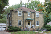 813 S CLAY ST, a Colonial Revival/Georgian Revival house, built in Green Bay, Wisconsin in 1937.
