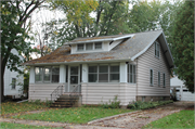 832 S CLAY ST, a Bungalow house, built in Green Bay, Wisconsin in 1922.