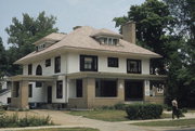 522 GRANT ST, a Prairie School house, built in Wausau, Wisconsin in 1906.