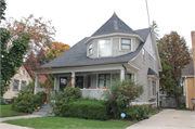 1023 DOTY ST 1023 DOTY ST, a Bungalow house, built in Green Bay, Wisconsin in 1898.