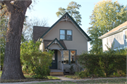 303 N GREENWOOD AVE 303 N GREENWOOD AVE, a Front Gabled house, built in Green Bay, Wisconsin in 1887.