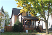 1020 HARVEY ST, a Queen Anne house, built in Green Bay, Wisconsin in 1900.