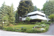 2920 HARVARD DR 2920 HARVARD DR, a International Style house, built in Shorewood Hills, Wisconsin in 1936.