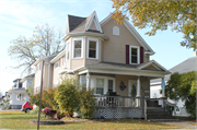 921 HOWARD ST, a Queen Anne house, built in Green Bay, Wisconsin in 1910.