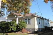 612 MELROSE AVE, a Bungalow house, built in Green Bay, Wisconsin in 1925.