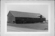 COUNTY HIGHWAY FF AND STATE HIGHWAY 107, SW CNR, a Side Gabled barn, built in Hamburg, Wisconsin in .