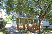 1251 PORLIER ST, a American Foursquare house, built in Green Bay, Wisconsin in 1909.