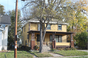 892 SCHOOL PLACE, a American Foursquare house, built in Green Bay, Wisconsin in 1930.