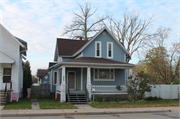 829 SHAWANO AVE, a Queen Anne house, built in Green Bay, Wisconsin in 1890.