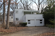 110 HENUAH CIR, a International Style house, built in Monona, Wisconsin in 1937.