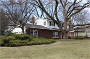 5711 PHEASANT HILL RD, a Colonial Revival/Georgian Revival house, built in Monona, Wisconsin in 1963.
