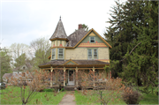301 S Division St, a Queen Anne house, built in Roberts, Wisconsin in 1899.