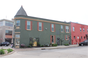 136 S Main St (AKA 135 5th Ave), a Queen Anne small retail building, built in West Bend, Wisconsin in 1898.