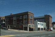 402 E WILSON ST, a Prairie School large retail building, built in Madison, Wisconsin in 1923.