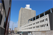 633 W WISCONSIN AVE, a Contemporary large office building, built in Milwaukee, Wisconsin in 1966.