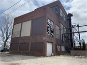 1450 Summit Ave, a Astylistic Utilitarian Building industrial bldg/manufacturing facility, built in Racine, Wisconsin in 1950.