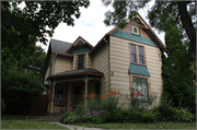 302 Milwaukee Street, a Queen Anne house, built in Theresa, Wisconsin in 1900.