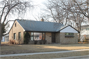 663 N Milwaukee St, a Ranch house, built in Port Washington, Wisconsin in 1954.