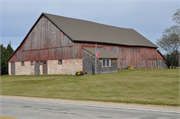 N4324 COUNTY HIGHWAY C, a Astylistic Utilitarian Building barn, built in West Kewaunee, Wisconsin in 1875.