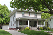 819 N 13TH ST 819 N 13TH ST, a American Foursquare house, built in Manitowoc, Wisconsin in 1905.