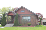 1002 N 15th St 1002 N 15th St, a Bungalow house, built in Manitowoc, Wisconsin in 1925.